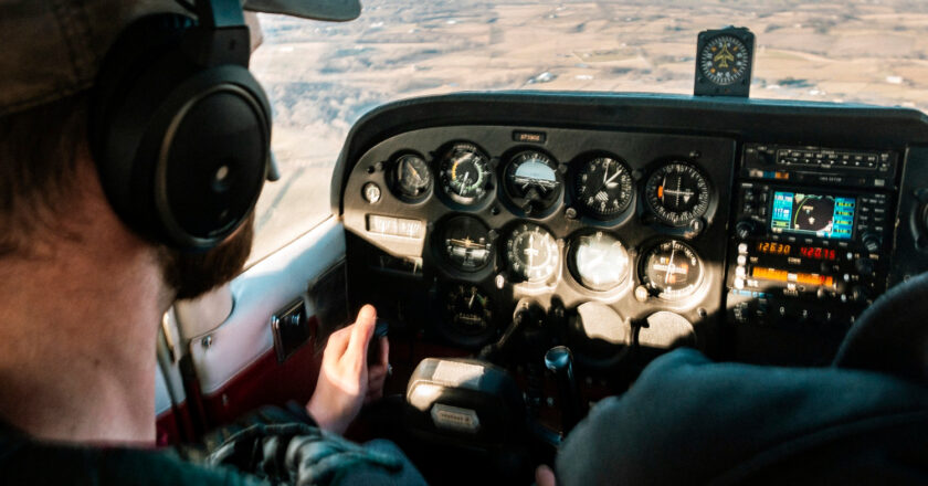 What Courses Are Available To Become a Pilot?