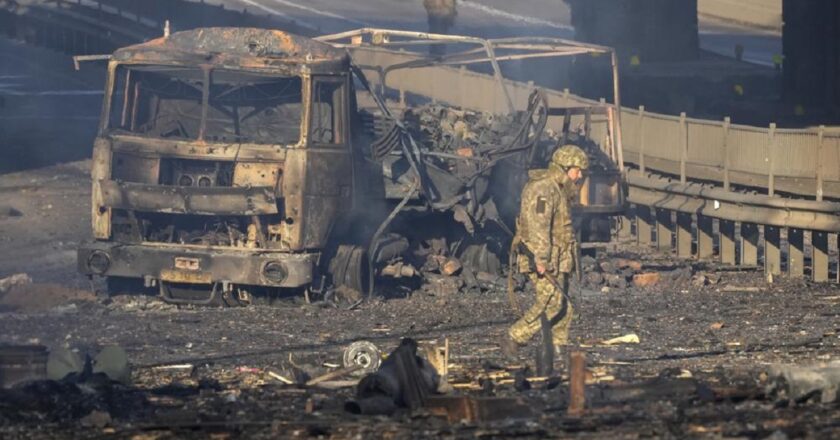 On the camera, the Ukrainian hospital was destroyed by Russian air strikes