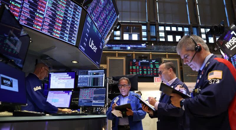 S&P 500 ends see-saw session lower as Pelosi visits Taiwan